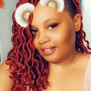 Meet your Posher, Lashundra